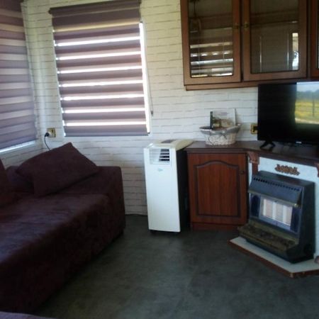 Mobil Home Vintage A La Ferme Des Buttons Rosnay  Ngoại thất bức ảnh